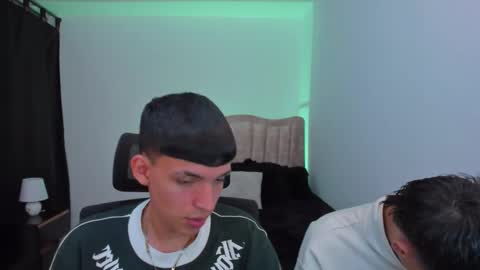 Snapshot of juan_nd_steven chatting on September 2025 03:28:01 AM JuanSteven online show from September 2025 03:28:01 AM