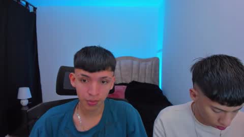 Snapshot of juan_nd_steven chatting on September 2025 12:59:02 PM JuanSteven online show from September 2025 12:59:02 PM