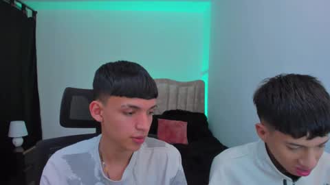 Snapshot of juan_nd_steven chatting on September 2025 04:26:01 AM JuanSteven online show from September 2025 04:26:01 AM