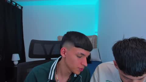 Snapshot of juan_nd_steven chatting on October 2025 04:21:01 AM JuanSteven online show from October 2025 04:21:01 AM