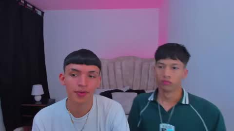Snapshot of juan_nd_steven chatting on October 2025 04:12:01 AM JuanSteven online show from October 2025 04:12:01 AM