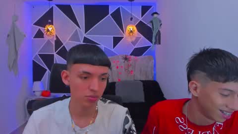 Snapshot of juan_nd_steven chatting on October 2025 04:13:01 AM JuanSteven online show from October 2025 04:13:01 AM
