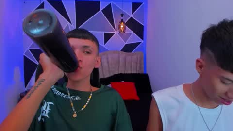 JuanSteven online show from December 2025 04:42:02 AM