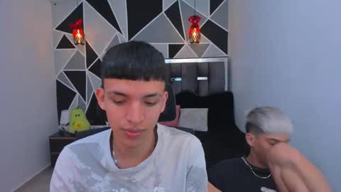 Snapshot of juan_nd_steven chatting on April 2026 11:42:01 AM JuanSteven online show from April 2026 11:42:01 AM