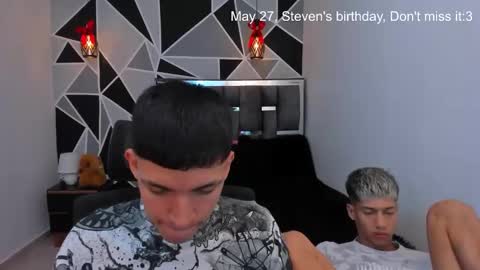 Snapshot of juan_nd_steven chatting on May 2026 11:13:02 PM JuanSteven online show from May 2026 11:13:02 PM