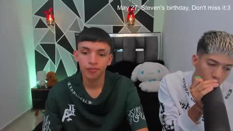 Snapshot of juan_nd_steven chatting on May 2026 03:03:02 AM JuanSteven online show from May 2026 03:03:02 AM