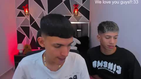 Snapshot of juan_nd_steven chatting on May 2026 11:35:01 PM JuanSteven online show from May 2026 11:35:01 PM