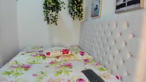 juana_naranjo online show from June 2026 12:22:01 PM