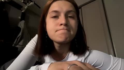 Lola online show from October 2025 07:11:01 AM