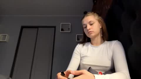 Lola online show from October 2025 07:20:02 AM