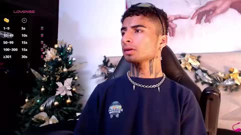 juancamilo66_ online show from December 2024 07:27:02 PM