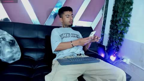 juancamilo66_ online show from February 2026 02:02:01 PM