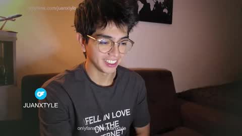 . online show from December 2025 05:50:01 PM