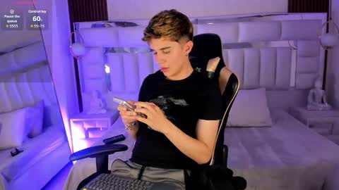 Snapshot of juandagooom chatting on April 2026 08:28:02 PM JUANDA online show from April 2026 08:28:02 PM