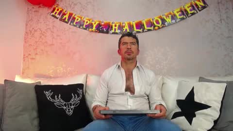 Juan k online show from October 2025 01:31:01 PM