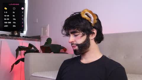 Juan online show from October 2025 05:45:01 PM