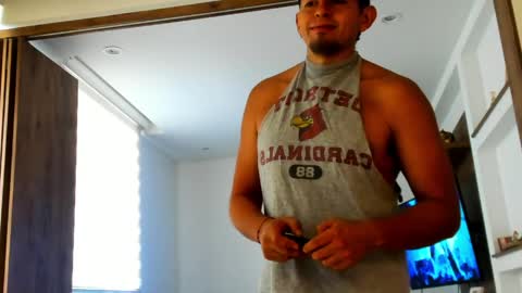 Snapshot of juanvilla02 chatting on May 2026 09:45:01 PM Juan online show from May 2026 09:45:01 PM