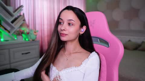 Angelina online show from June 2026 12:31:02 PM
