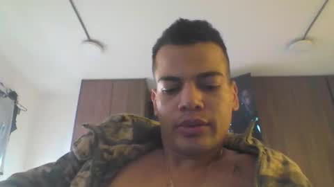 Snapshot of juicy_boy22 chatting on April 2026 03:04:01 PM Miguel online show from April 2026 03:04:01 PM