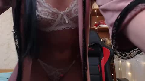 juicy_jesss online show from February 2025 07:41:01 PM