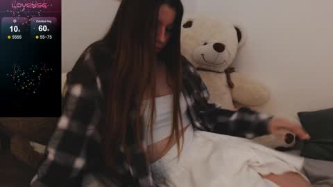 Snapshot of juicy_mystery chatting on December 2024 03:44:02 PM laura online show from December 2024 03:44:02 PM