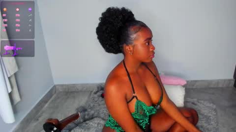 Your Paradise online show from November 2025 02:11:01 AM