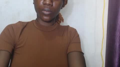 Snapshot of juicyberryx chatting on June 2026 09:53:01 PM queen online show from June 2026 09:53:01 PM