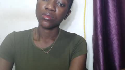 Snapshot of juicyberryx chatting on June 2026 08:13:01 AM queen online show from June 2026 08:13:01 AM