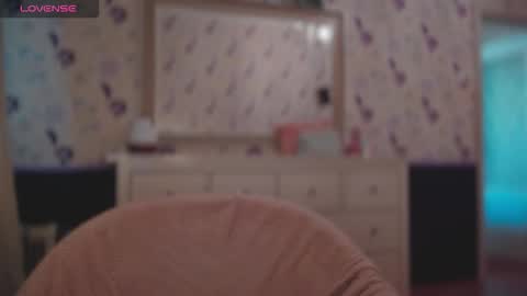 Elena online show from October 2025 07:17:01 AM