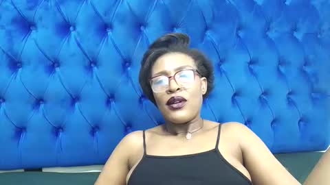 Snapshot of juicykayxxx chatting on May 2026 12:01:02 PM Miss Kay online show from May 2026 12:01:02 PM