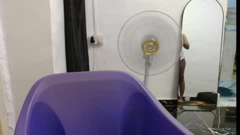 juicyxpink online show from February 2026 02:42:02 AM