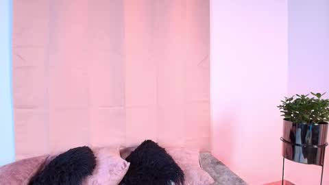 Jules and Gia online show from October 2025 09:55:01 AM