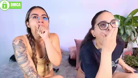 Snapshot of jules_n_gia chatting on June 2026 12:22:01 PM Jules and Gia online show from June 2026 12:22:01 PM