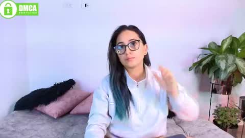 Snapshot of jules_n_gia chatting on July 2026 09:44:01 AM Jules and Gia online show from July 2026 09:44:01 AM