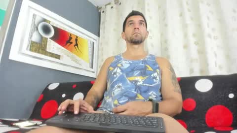 juleslake2 online show from April 2026 01:01:01 PM