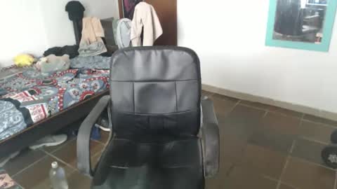 Snapshot of julfigo chatting on April 2026 03:06:01 PM Julfigo online show from April 2026 03:06:01 PM