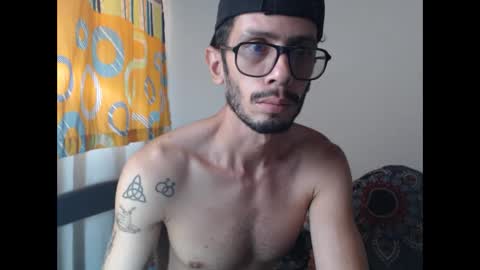 Snapshot of julfigo chatting on June 2026 04:23:01 PM Julfigo online show from June 2026 04:23:01 PM