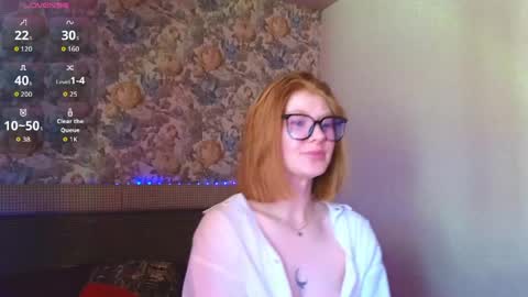 Snapshot of juli_ginger chatting on June 2026 06:30:01 AM Julia online show from June 2026 06:30:01 AM