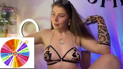 juli_m00n online show from May 2026 06:57:01 PM