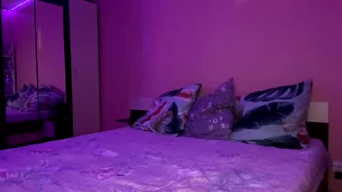 julia_charm online show from March 2026 04:34:01 PM