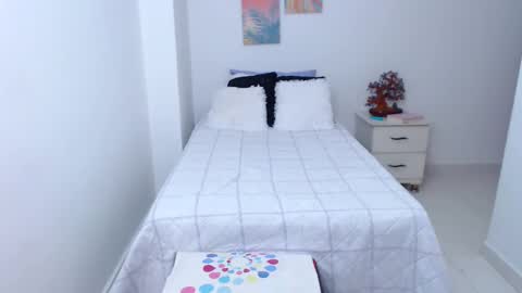 julia online show from February 2025 08:11:02 AM