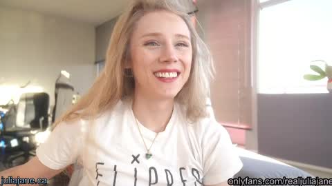 Julia Jane online show from April 2026 01:06:02 AM