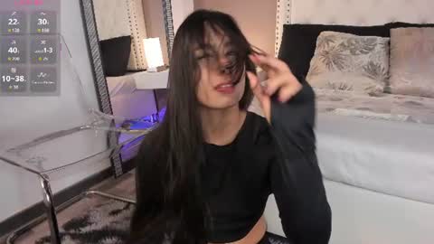 Snapshot of julia_martinezz_ chatting on June 2026 11:35:02 AM J U L IA M A R T I N E Z online show from June 2026 11:35:02 AM