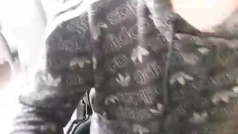 Snapshot of julia_official chatting on February 2026 12:01:02 PM julia_official online show from February 2026 12:01:02 PM