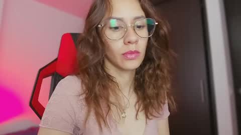 Julia Schedule 10 pm to 4  am GTM-5 online show from April 2026 04:40:01 PM