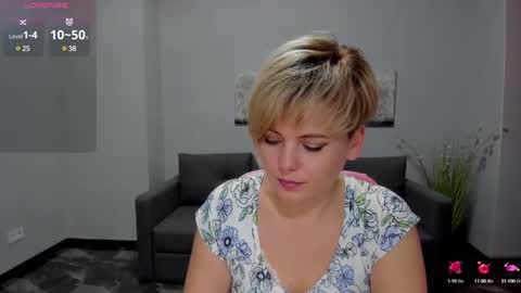 Julia online show from January 2025 07:17:01 AM