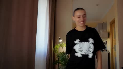 Molly online show from March 2026 02:56:01 PM