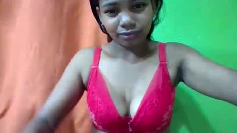 juliah02 online show from May 2026 03:56:01 AM