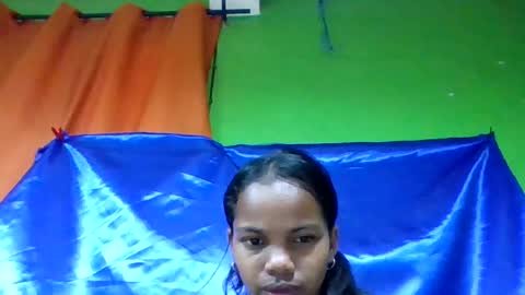 juliah02 online show from June 2026 01:25:02 PM