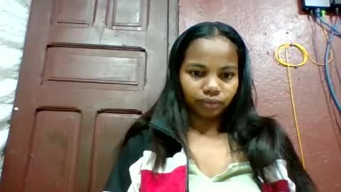 juliah02 online show from June 2026 05:28:01 AM